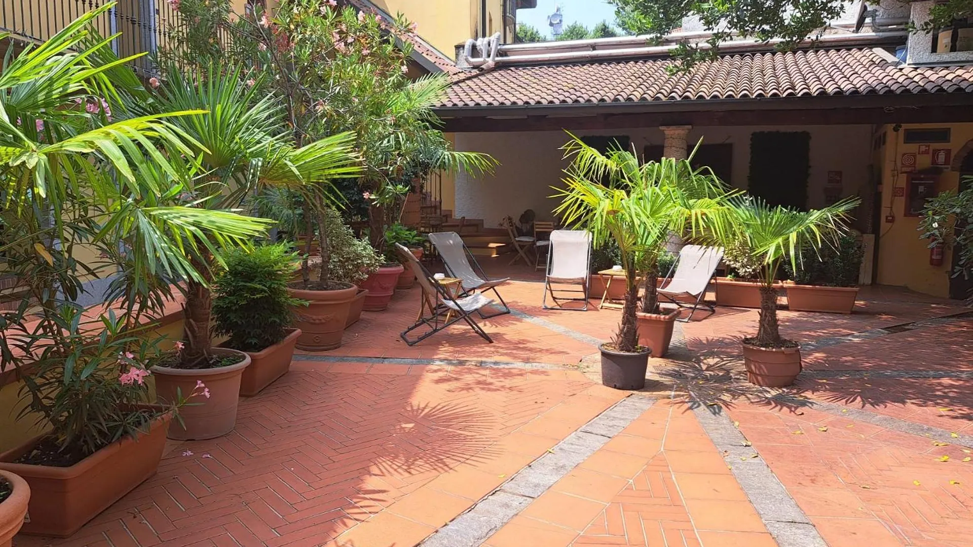 Bilocale Dafne Abbadesse Guest House Milano Lejlighed